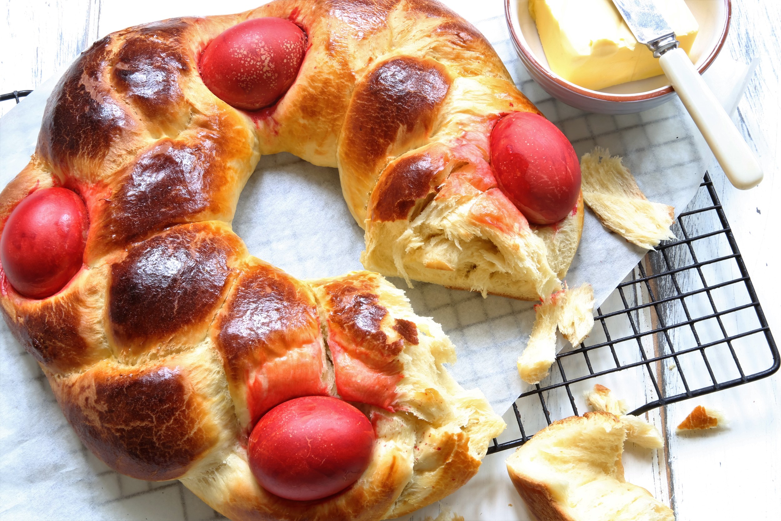 Greek Easter Tsoureki